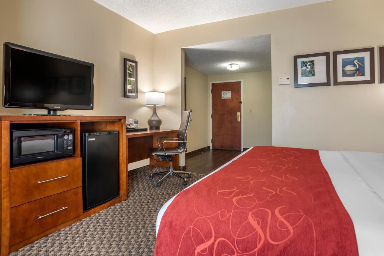 Comfort Suites Tallahassee Capitol - University Area Exterior photo