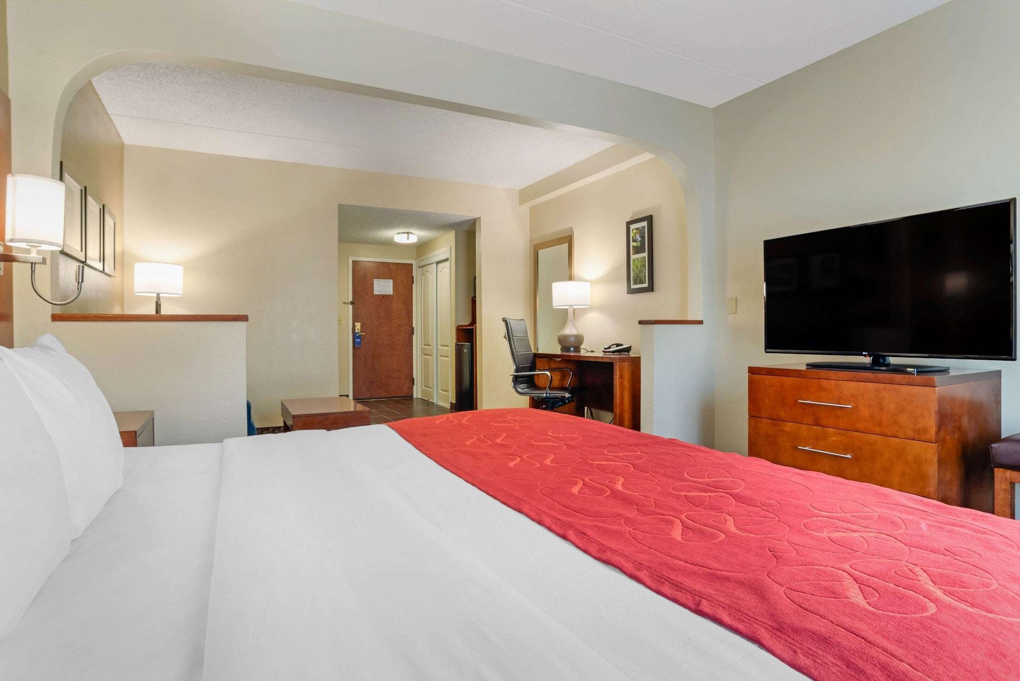 Comfort Suites Tallahassee Capitol - University Area Exterior photo